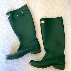 Tall Green Hunter Boots, Size 7 Women's